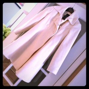 Bundled for jedwards... Gorgeous White Peacoat