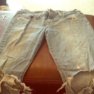 ☔️Abercrombie and Fitch ripped jeans. Size 6