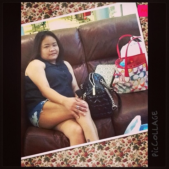 Authentic coach purse - Picture 2 of 2