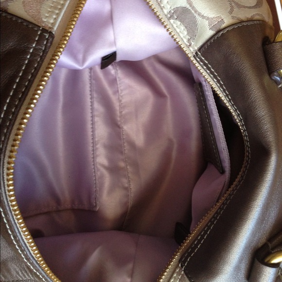 🌸🌸SOLD🌸🌸 Coach Ashley signature satchel - Picture 4 of 4