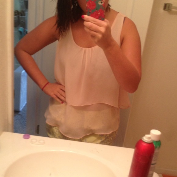 ❌SOLD 🎉HOST PICK🎉Blush pink colored chiffon - Picture 2 of 3