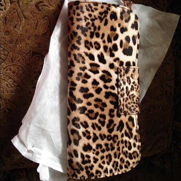 Sold!!! Brand new Clutch/ handbag - Picture 2 of 4