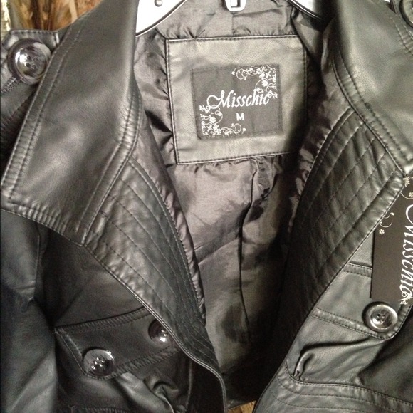 Leather jacket SOLD!! - Picture 2 of 4