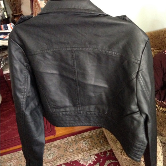 Leather jacket SOLD!! - Picture 3 of 4