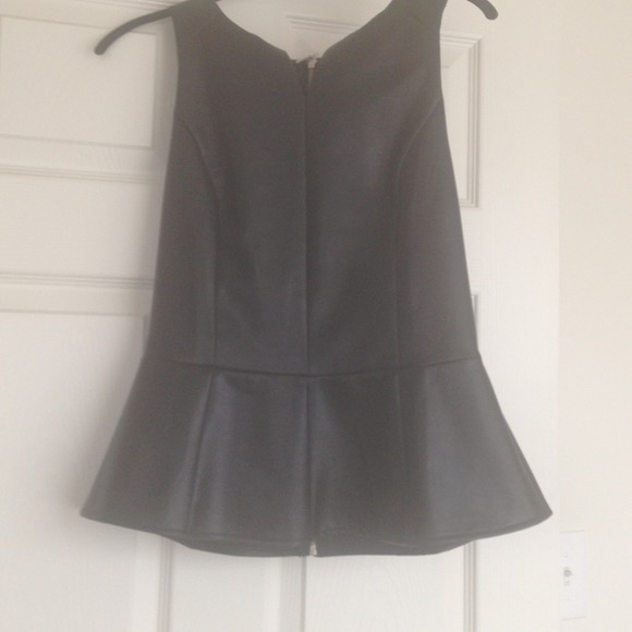 💢Piperlime Peplum Top💢