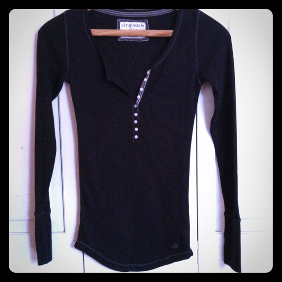 AEROPOSTALE Black thermal Henley NEVER WORN