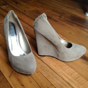 🔻REDUCED🔻Platform Taupe Suede Wedge Pumps