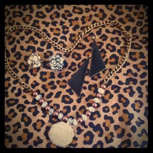 Crystal/brown fashion necklace