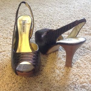 Steve Madden peep toe heels