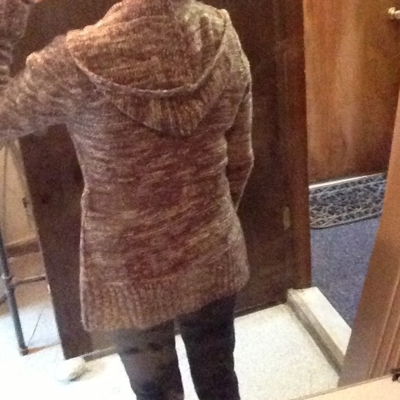 Open front with a tie sweater - Picture 2 of 4