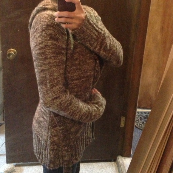 Open front with a tie sweater - Picture 3 of 4