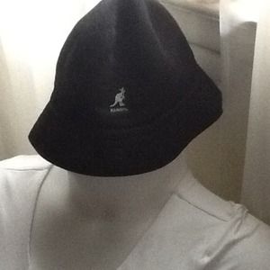Black Kangol hat