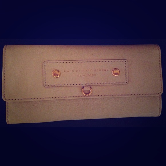 Marc Jacobs wallet💥💸PROCE DROPPED SALE💥💸