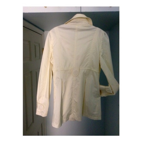 Light weight jacket. - Picture 2 of 2