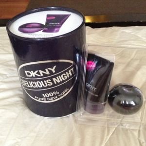 DKNY perfume spray/ lotion set