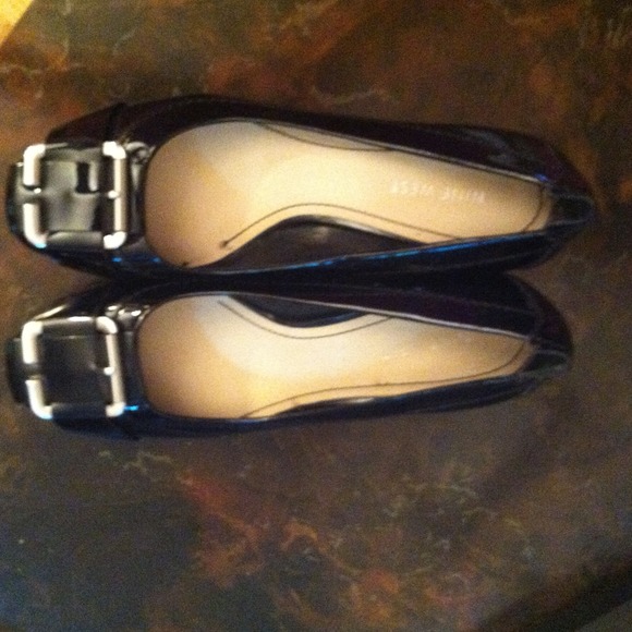 Brand New never been worn Nine West wedges size 7