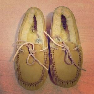 🎀On Hold🎀Ugg Mocassins