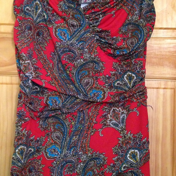 Maxi - Picture 2 of 3