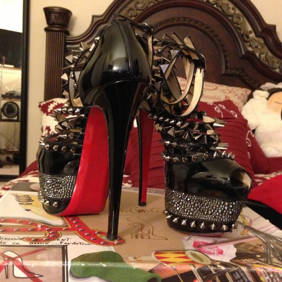 Christian Louboutin Shoes - Christian louboutin