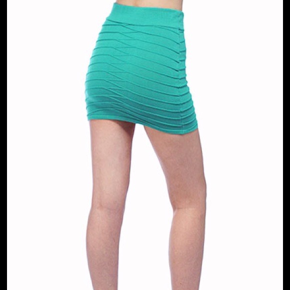 BB Dakota Livia Skirt NWT - Picture 3 of 3