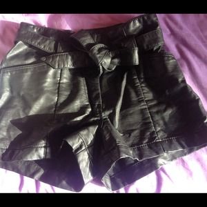 ❗❗❗SOLD❗❗❗Faux high waist leather shorts
