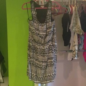 Black & white summer dress with elastic waist
