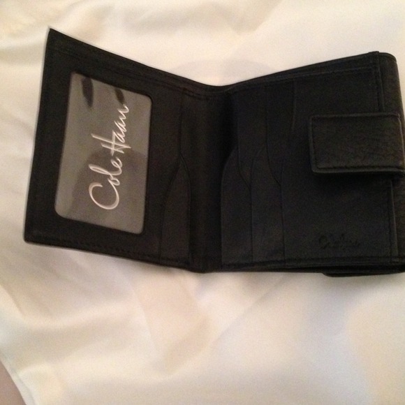 💗Cole Haan leather wallet💗 - Picture 2 of 4