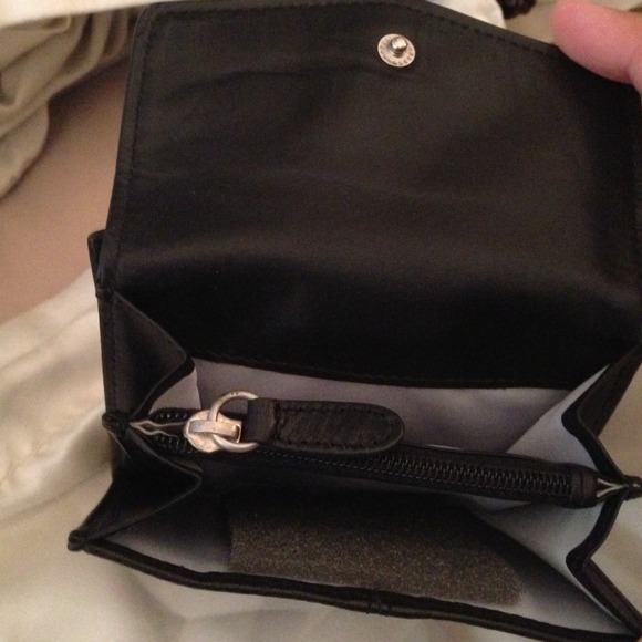 💗Cole Haan leather wallet💗 - Picture 4 of 4