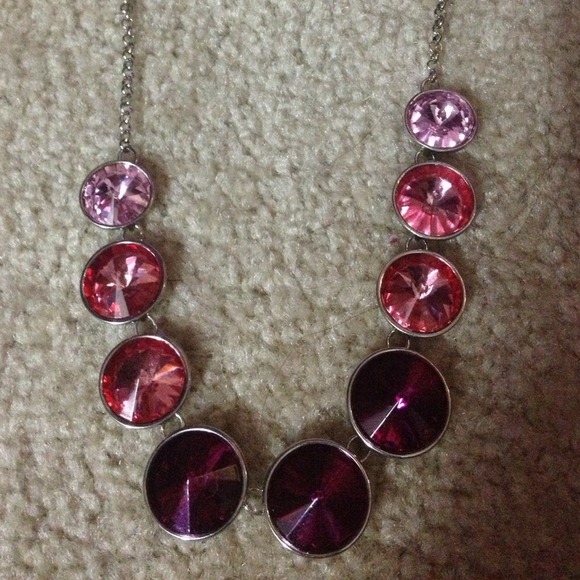Jewelry - New York & Company Necklace