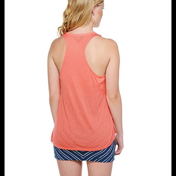 BB Dakota Parish Top NWT - Picture 2 of 3