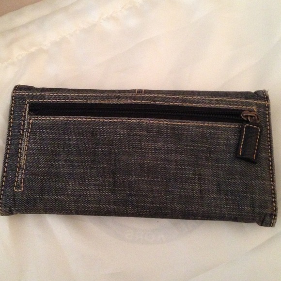 💗Guess💗 - Picture 4 of 4