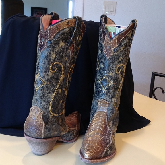Corral Vintage Shoes - Corral Vintage Cowboy Boots