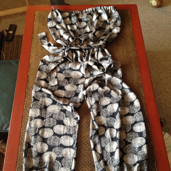 NEVER WORN Fashion Exit Romper