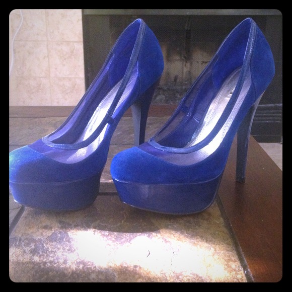 SOLD! 💕 - Picture 1 of 3