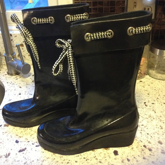 Sperry rain boots