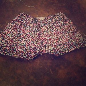 2T Oshkosh floral shorts