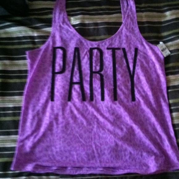 SOLD Brand New Purple VS Tank Size Large