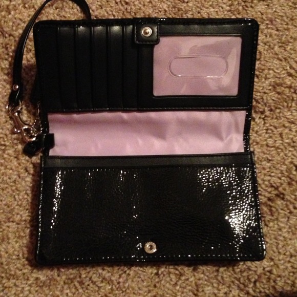 ❌❌SOLD❌❌Limited edition wallet/wristlet - Picture 3 of 3