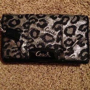 ❌❌SOLD❌❌Limited edition wallet/wristlet