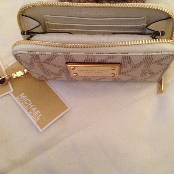 ❌SOLD❌Michael Kors - Picture 3 of 4