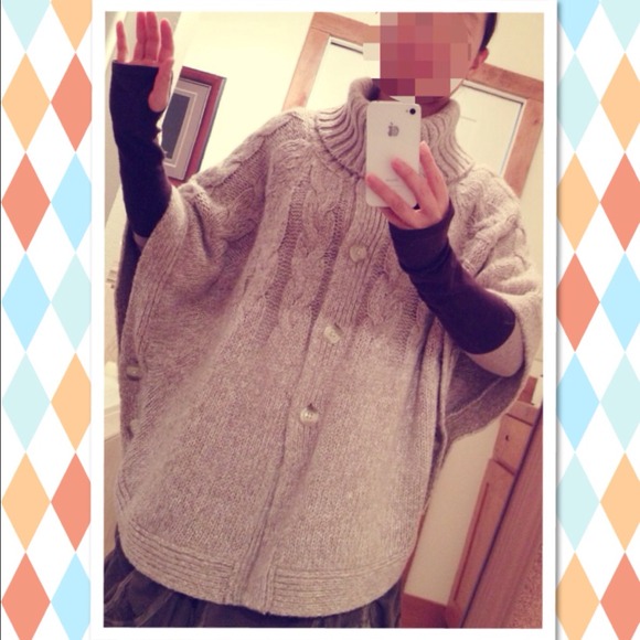 Old Navy Outerwear - Old navy oversize knit jacket+ arm warmer (gift)