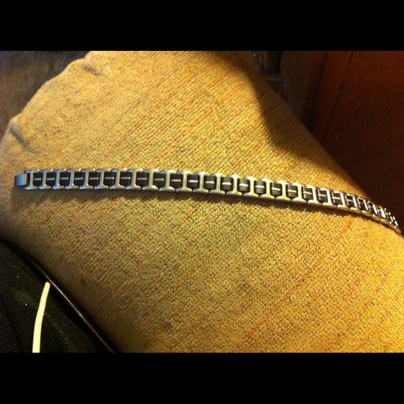 Bracelet - Picture 2 of 4