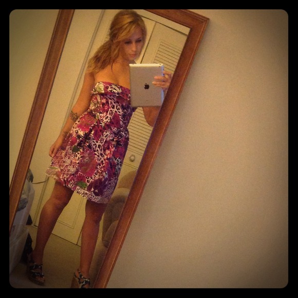 Dresses & Skirts - Strapless dress