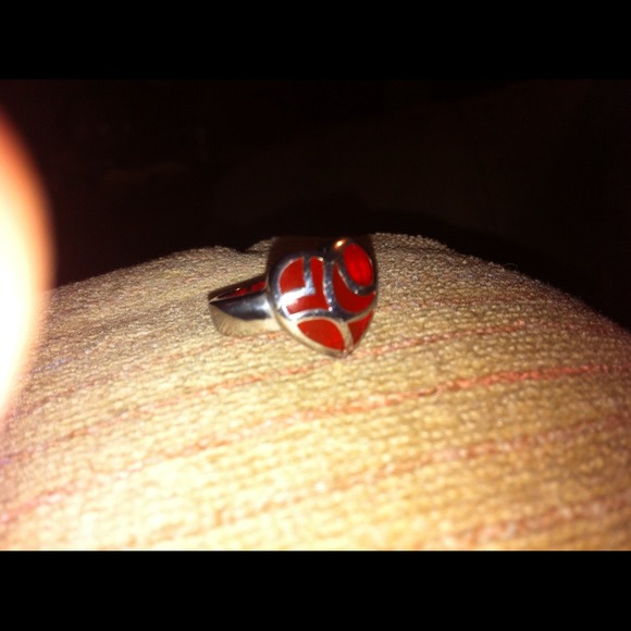 Ring - Picture 2 of 4