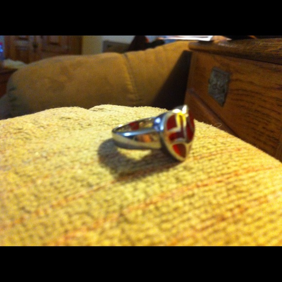 Ring - Picture 4 of 4