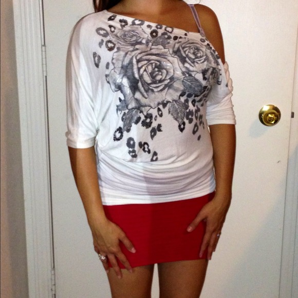 Red skirt and top - Picture 1 of 1