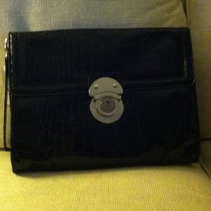 NY&C black clutch.