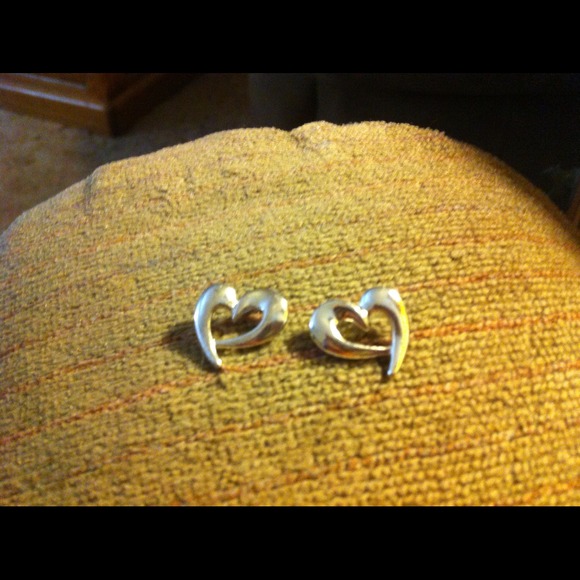 Earrings - Picture 2 of 3