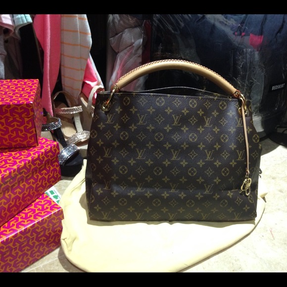 ❌TRADED❌TRADED❌Louis Vuitton artsy mm