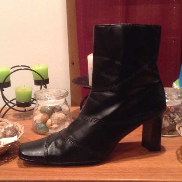 Black boots